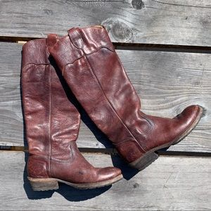 Frye Carson Lug Riding Boots - Antique Brown